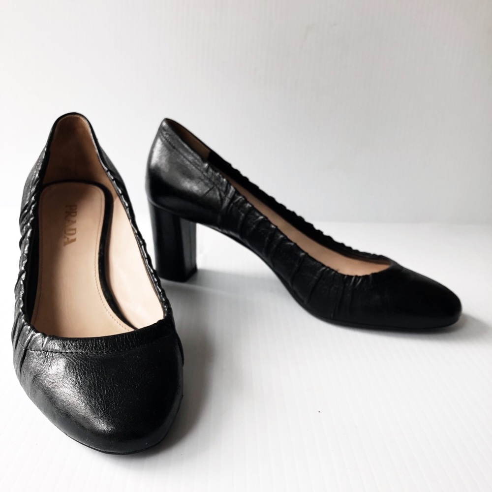 Prada Leather Black heels pumps 37.5